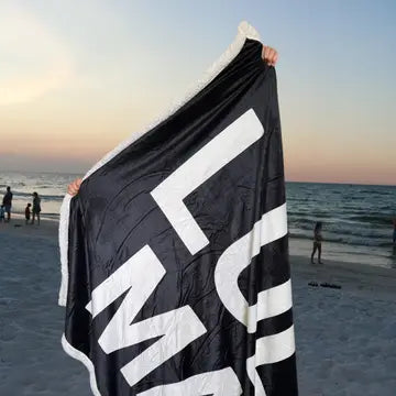 Lulu Mac Blanket- Black