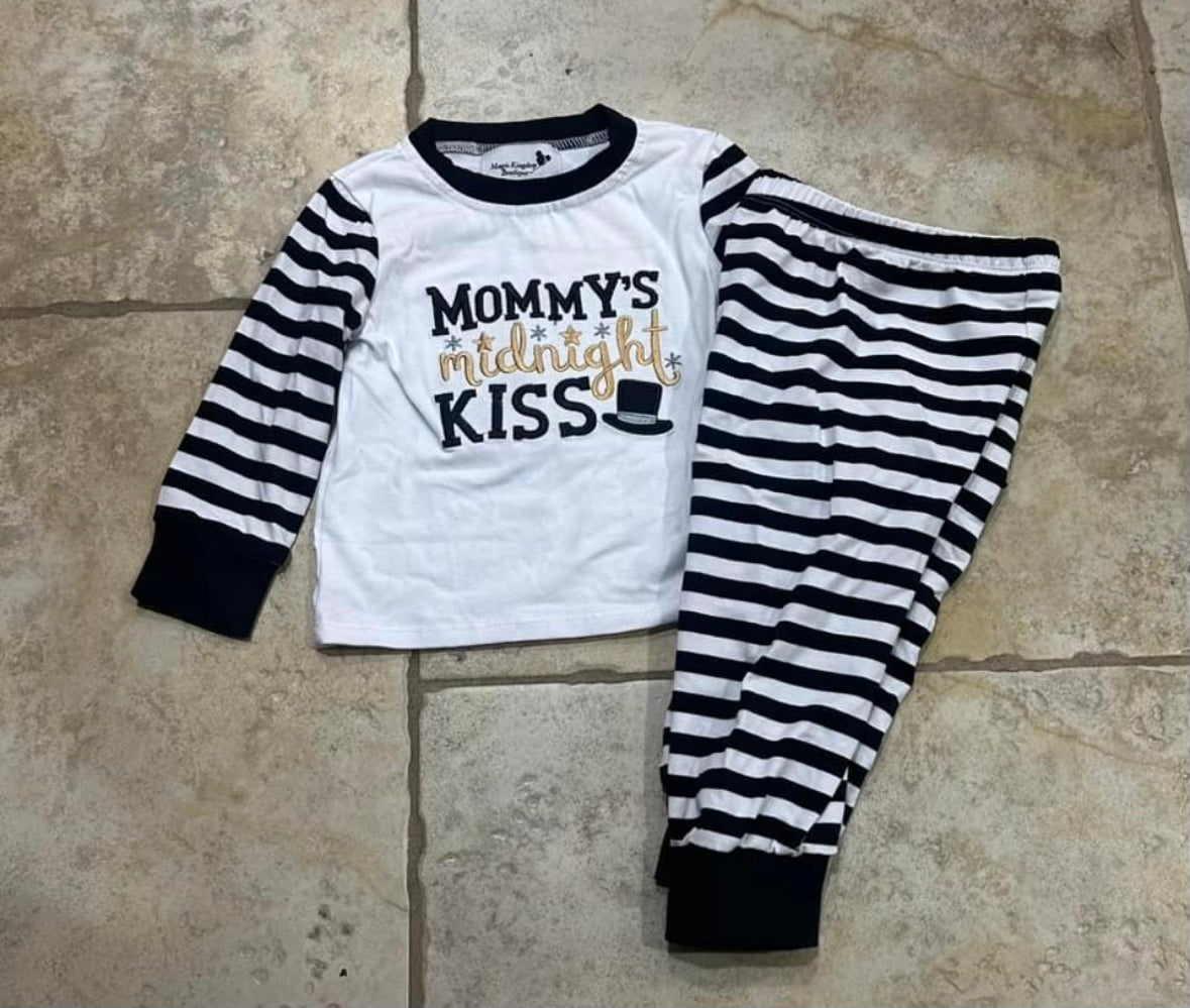 Mommy's Midnight Kiss